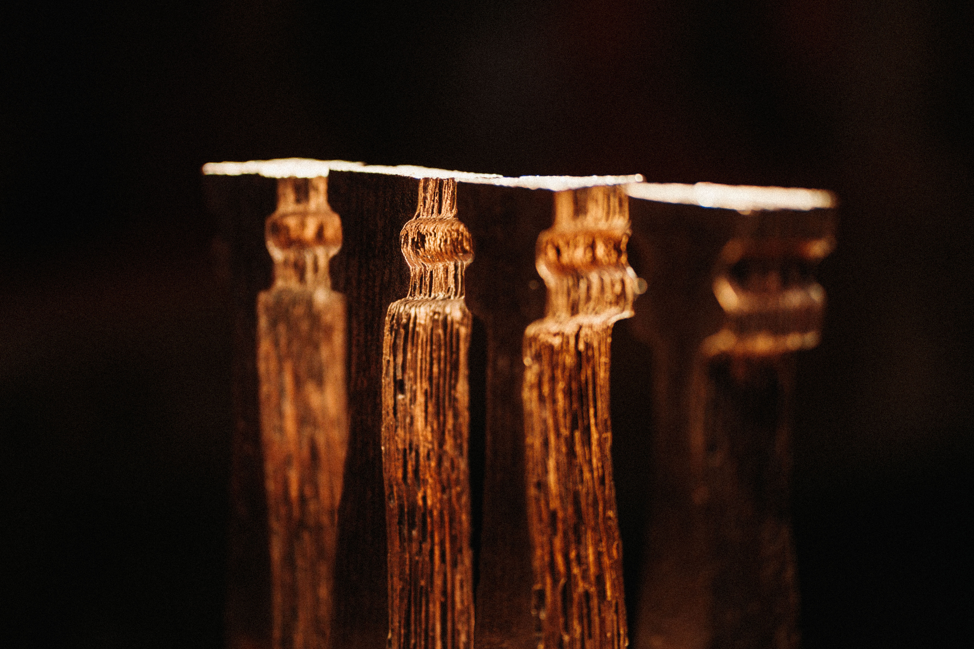 Detail der Friedenspreis-Trophäen – Holz, handgefertigt